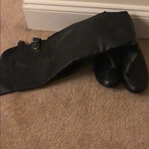 Over the knee boots - Picture 2 of 4